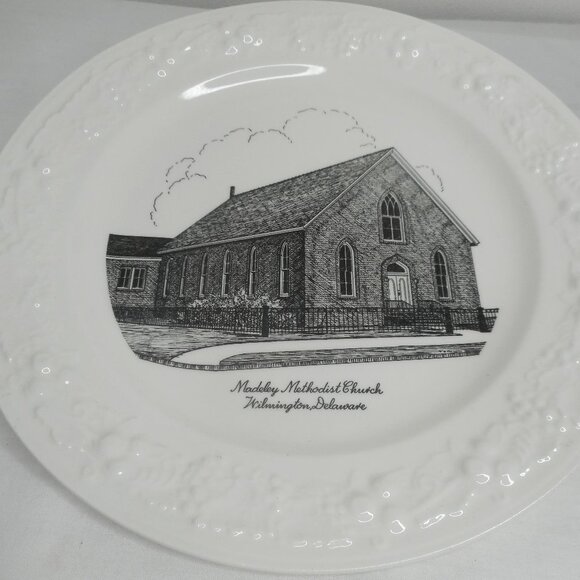 Commemorative Souvenir Plate Methodist Church - Picture 1 of 7